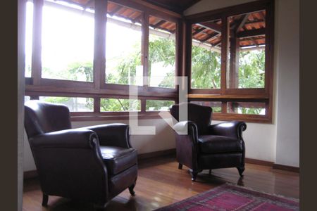 Casa à venda com 5 quartos, 590m² em São Francisco, Niterói