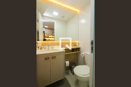 Lavabo de apartamento para alugar com 1 quarto, 47m² em Azenha, Porto Alegre