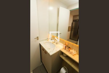 Lavabo de apartamento para alugar com 1 quarto, 47m² em Azenha, Porto Alegre
