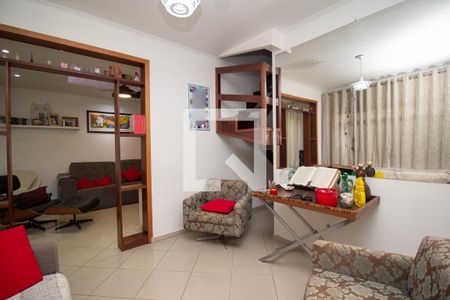 Sala de Estar de casa à venda com 4 quartos, 196m² em Jardim Santo Elias, São Paulo