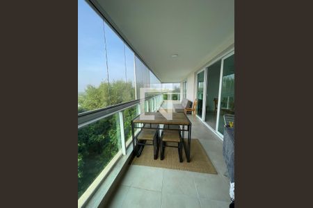 Varanda de apartamento para alugar com 4 quartos, 155m² em Barra da Tijuca, Rio de Janeiro