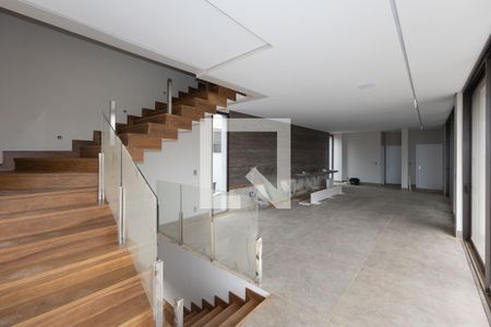 Sala de casa de condomínio para alugar com 6 quartos, 480m² em Alphaville, Nova Lima