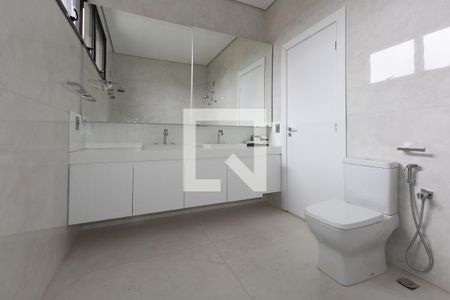 Banheiro da Suíte 1 de casa de condomínio para alugar com 6 quartos, 480m² em Alphaville, Nova Lima