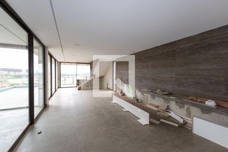 Sala de casa de condomínio para alugar com 6 quartos, 480m² em Alphaville, Nova Lima