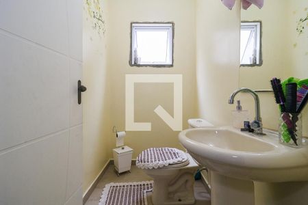 Lavabo de casa para alugar com 3 quartos, 166m² em Jardim Oliveiras, Taboão da Serra