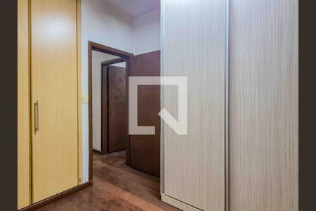 Quarto 1 de casa de condomínio para alugar com 5 quartos, 197m² em Vila Pirajussara, São Paulo