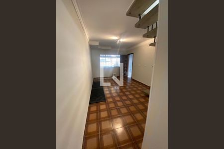 Casa à venda com 3 quartos, 130m² em Jardim Santo Elias, São Paulo