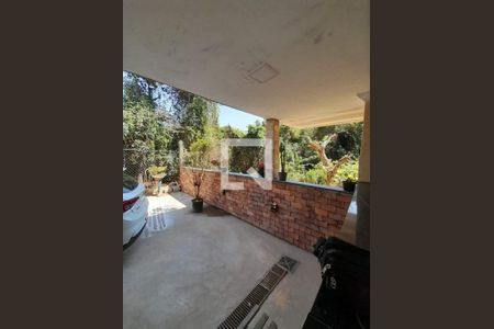 Casa à venda com 3 quartos, 245m² em Recanto do Vale I, Brumadinho