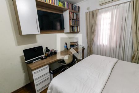 Suíte 1 de casa à venda com 4 quartos, 155m² em Jardim das Palmas, São Paulo