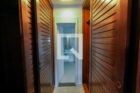 Closet da suíte de apartamento à venda com 1 quarto, 80m² em Morumbi, São Paulo