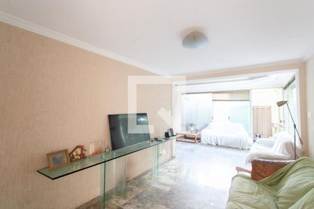 Sala de casa à venda com 3 quartos, 340m² em Alípio de Melo, Belo Horizonte