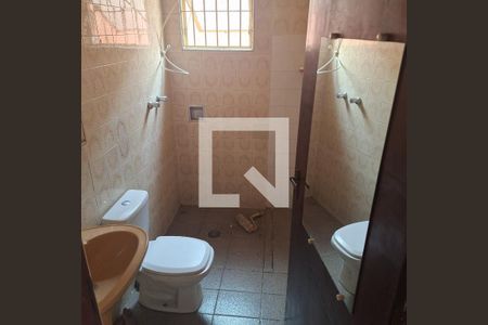 Banheiro de casa à venda com 3 quartos, 100m² em Jardim Cotinha, São Paulo