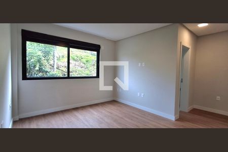 Suíte 1 de casa para alugar com 3 quartos, 210m² em João Paulo, Florianópolis