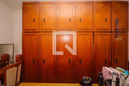 Quarto de apartamento à venda com 2 quartos, 52m² em Jardim Wanda, Taboão da Serra