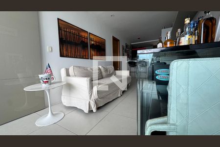 Sala de apartamento para alugar com 2 quartos, 60m² em Barra, Salvador