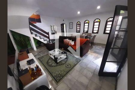 Casa à venda com 4 quartos, 243m² em Tauá, Rio de Janeiro