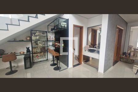 Sala de casa de condomínio para alugar com 3 quartos, 300m² em Jardim Bandeirantes, Sorocaba