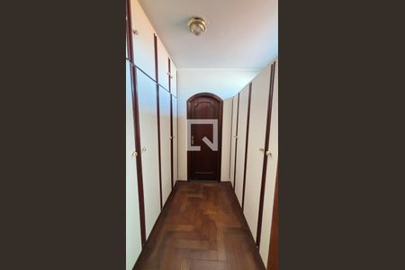 Suite Closet de casa à venda com 4 quartos, 249m² em Jardim Monte Libano, Santo André