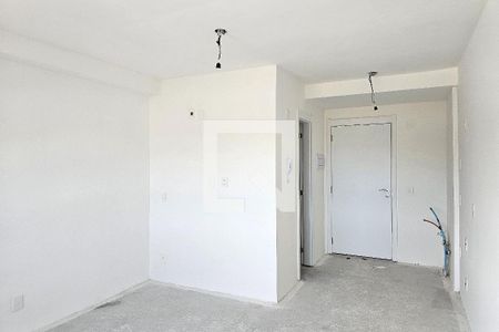 Sala/Cozinha de kitnet/studio à venda com 1 quarto, 35m² em Passo D’areia, Porto Alegre