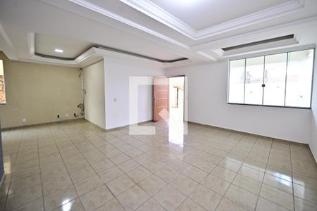 Sala de casa para alugar com 4 quartos, 515m² em Jardim Planalto, Goiânia