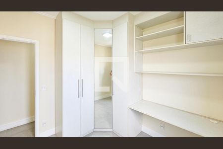 Quarto de apartamento à venda com 2 quartos, 58m² em Umuarama, Osasco