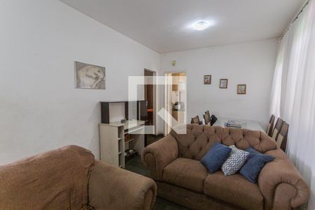 Sala de casa à venda com 2 quartos, 200m² em Esplanada, Belo Horizonte