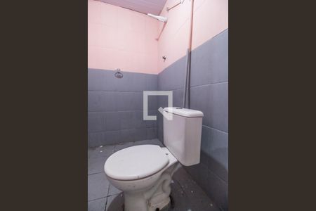 Banheiro Social de casa para alugar com 1 quarto, 55m² em Jardim Julio, Barueri