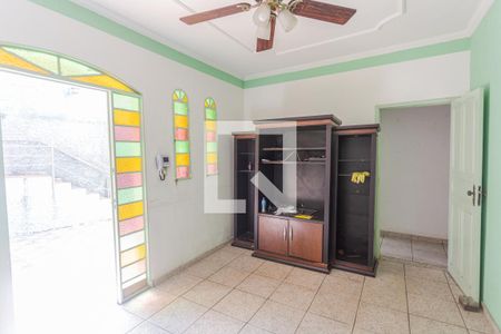 Sala de casa para alugar com 5 quartos, 300m² em Aparecida, Belo Horizonte