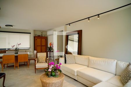 Sala de casa para alugar com 4 quartos, 280m² em Itacoatiara, Niterói