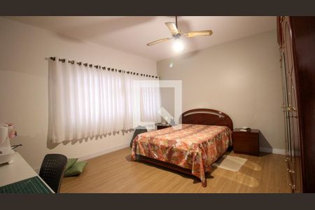 Casa à venda com 3 quartos, 165m² em Vila Paulo Silas, São Paulo