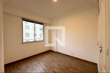 Quarto 1 de apartamento à venda com 1 quarto, 90m² em Laranjeiras, Rio de Janeiro