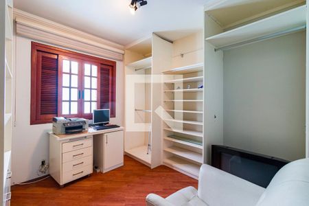 Quarto de casa para alugar com 3 quartos, 200m² em Vila Suzana, São Paulo