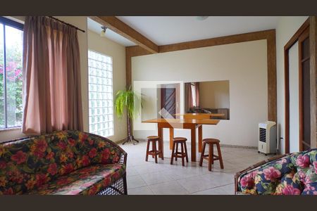 Sala estar de casa para alugar com 6 quartos, 497m² em Ingleses do Rio Vermelho, Florianópolis