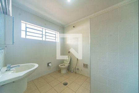 Banheiro Social de casa para alugar com 3 quartos, 165m² em Vila Santa Teresa, Santo André