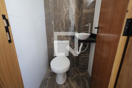 Banheiro de casa à venda com 2 quartos, 70m² em Vila Vitória, Santo André