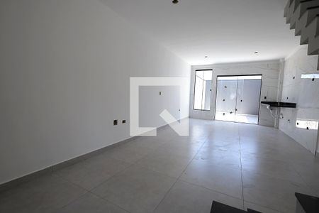 Sala de casa à venda com 2 quartos, 70m² em Vila Vitória, Santo André