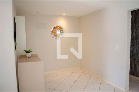 Sala de casa para alugar com 4 quartos, 380m² em Setor Aeroporto, Goiânia