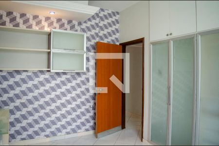 Suíte 1 de casa para alugar com 4 quartos, 380m² em Setor Aeroporto, Goiânia