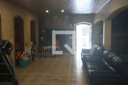 Casa à venda com 3 quartos, 369m² em Vila Santo Estevão, São Paulo
