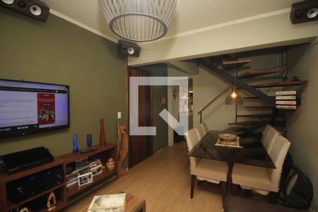 Sala de casa de condomínio à venda com 3 quartos, 117m² em Medianeira, Porto Alegre