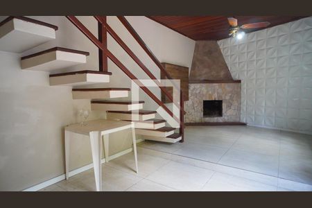 Sala de casa à venda com 3 quartos, 119m² em Azenha, Porto Alegre