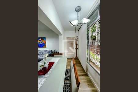 Sala de casa à venda com 3 quartos, 190m² em Vila Monumento, São Paulo