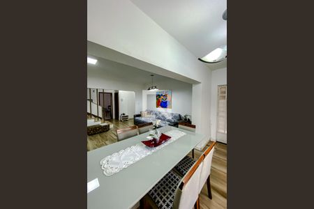 Sala de casa à venda com 3 quartos, 190m² em Vila Monumento, São Paulo