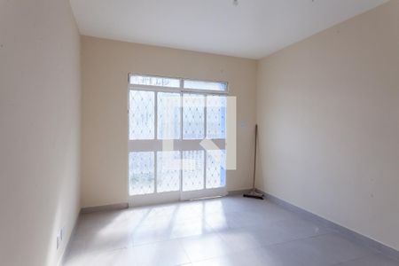 Sala de TV de casa para alugar com 3 quartos, 250m² em Santa Tereza, Belo Horizonte