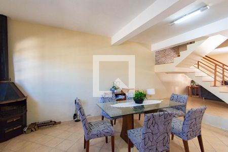 Casa para alugar com 7 quartos, 483m² em Fátima, Canoas