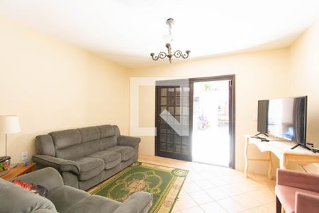 Casa para alugar com 7 quartos, 483m² em Fátima, Canoas