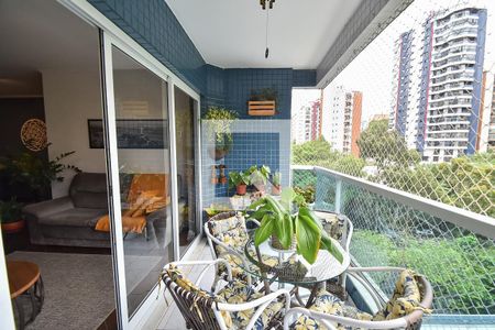 Varanda da sala de apartamento à venda com 4 quartos, 154m² em Jardim Vila Mariana, São Paulo