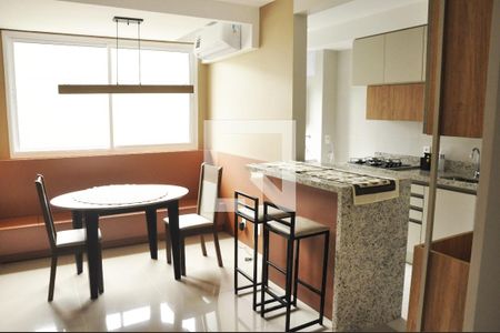 Sala de apartamento para alugar com 1 quarto, 56m² em São Geraldo, Porto Alegre