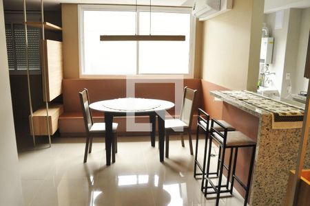 Sala de apartamento para alugar com 1 quarto, 56m² em São Geraldo, Porto Alegre