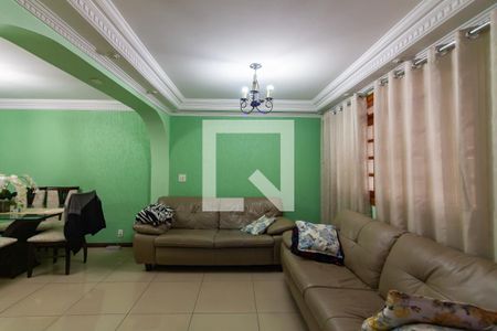 Sala de casa para alugar com 2 quartos, 500m² em Cidade das Flores, Osasco